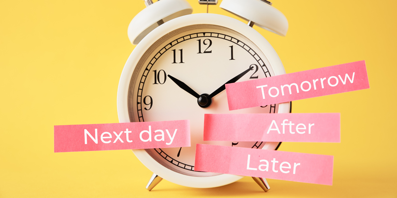 Alarm Clock with Sticky Notes